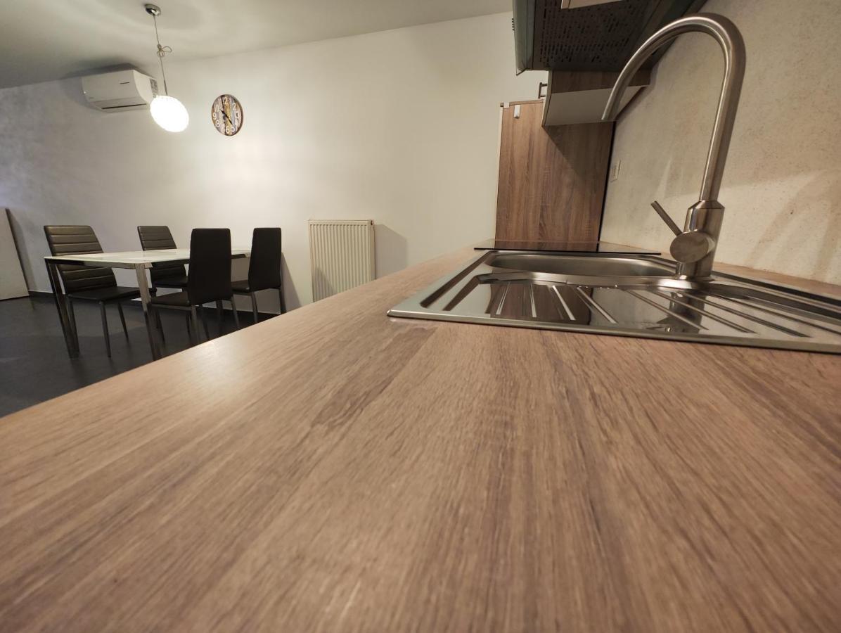 Ajdovščina Goriska Apartments מראה חיצוני תמונה
