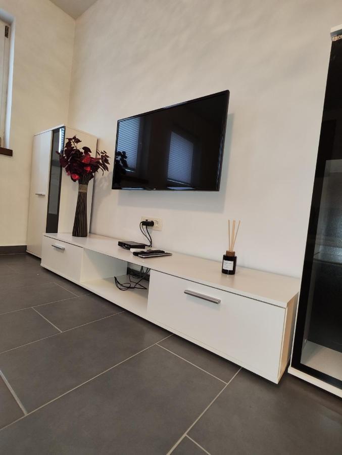 Ajdovščina Goriska Apartments מראה חיצוני תמונה